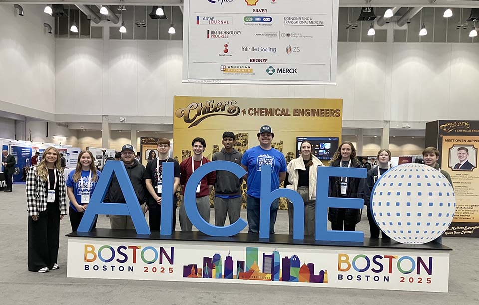 Trine University students at AIChE conference