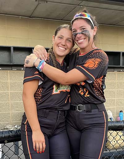 Emma Lee and Alexis Michon with the Mankato Habaneros