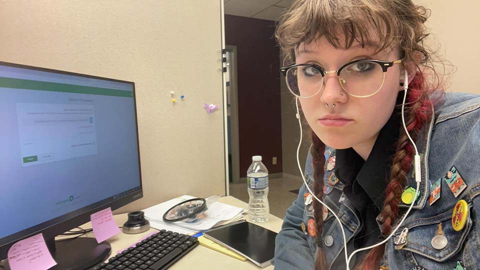 Aylee Rupert at computer station