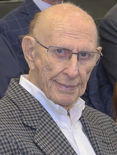 Dr. Tomas Furth